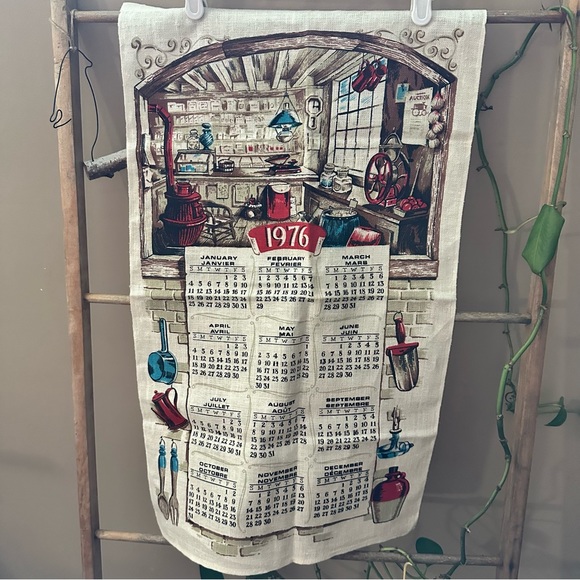 Vintage 1976 cloth wall calendar - Picture 5 of 8